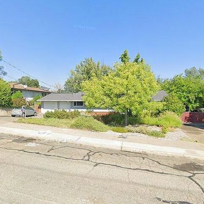 2326 Gold St, Redding, CA 96001