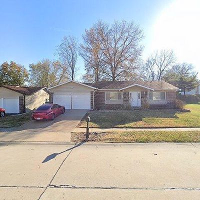 2470 Whitshire Dr, Saint Louis, MO 63129