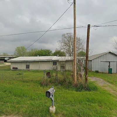 2513 Brown Ave, Jourdanton, TX 78026