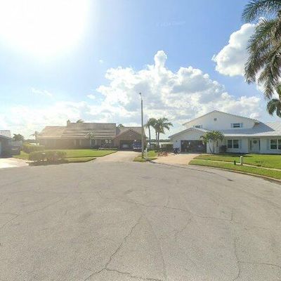 284 Andros Ave, Cocoa Beach, FL 32931