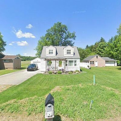 296 N Woodland Ave, Clyde, OH 43410