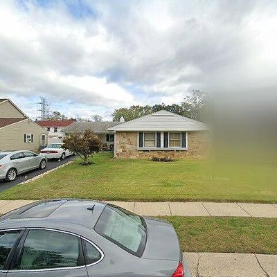 30 Harwick Ln, Willingboro, NJ 08046