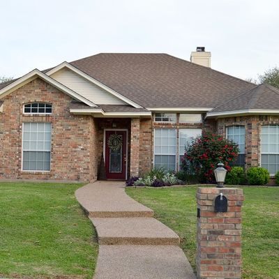 301 Whispering Meadows Dr, Hewitt, TX 76643