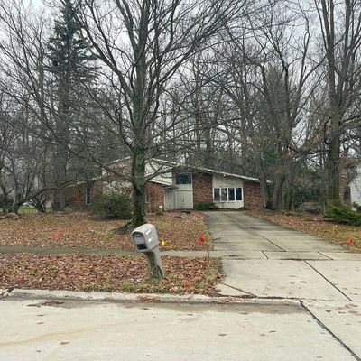 32675 Stony Brook Ln, Solon, OH 44139