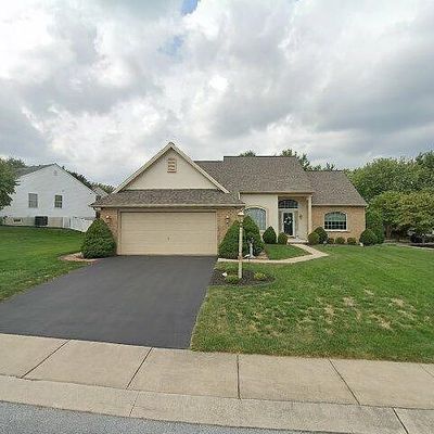 302 Round Hill Ln, Lancaster, PA 17603