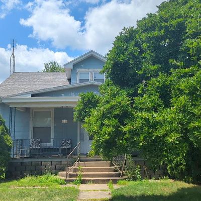 311 S Main St, Flanagan, IL 61740