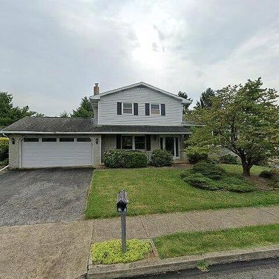 3122 Carbon St, Whitehall, PA 18052