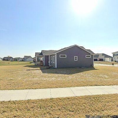 3949 Nw 181 St St, Clive, IA 50325