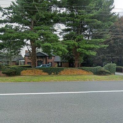 400 Pippin Orchard Rd, Cranston, RI 02921