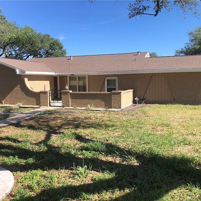 400 W Soyars Avenue, Orange Grove, TX 78372