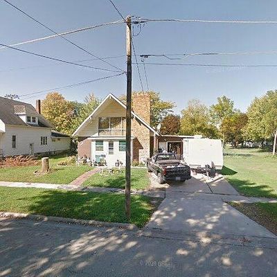 407 S Grape St, Morrison, IL 61270