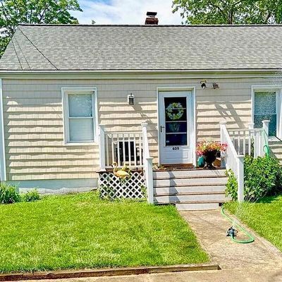 409 Poplar St, Lakehurst, NJ 08733