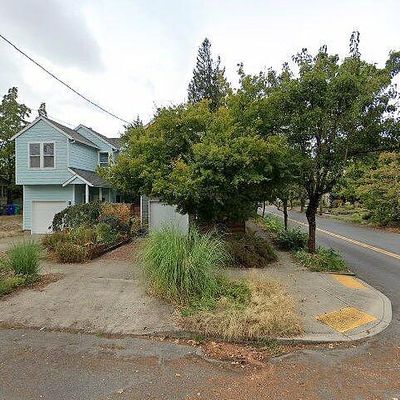 4447 Ne 35 Th Pl, Portland, OR 97211