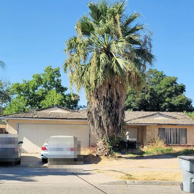 4720 W Donner Ave, Fresno, CA 93722