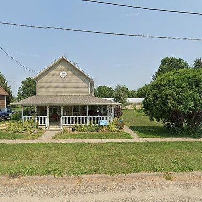 524 N Chestnut St, Monticello, IA 52310