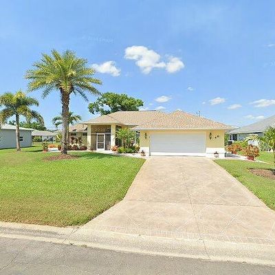 49 Perimeter Dr, Englewood, FL 34223