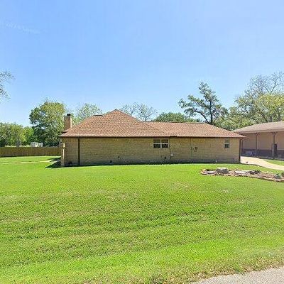 625 County Road 698, Angleton, TX 77515