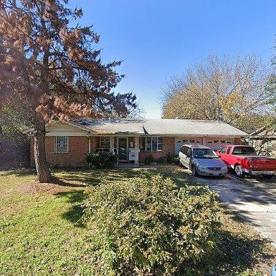 6408 Regal Rd, Forest Hill, TX 76119