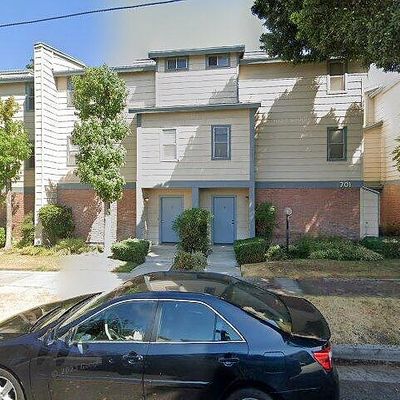 701 E Harvard St #14, Glendale, CA 91205