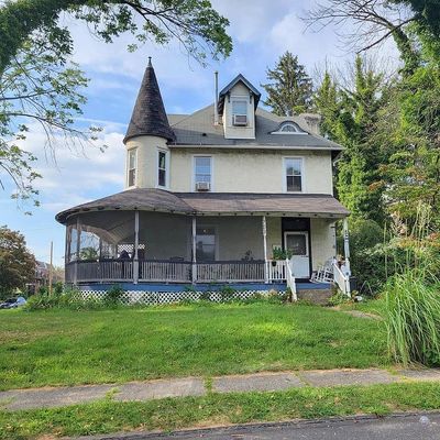 703 Redwood Ave, Lansdowne, PA 19050