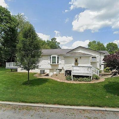 700 Pinchot St, Ellwood City, PA 16117