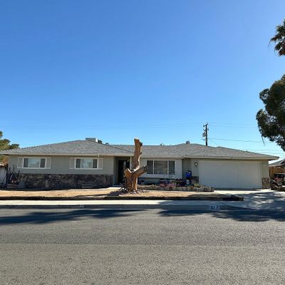 817 W Wasp Ave, Ridgecrest, CA 93555