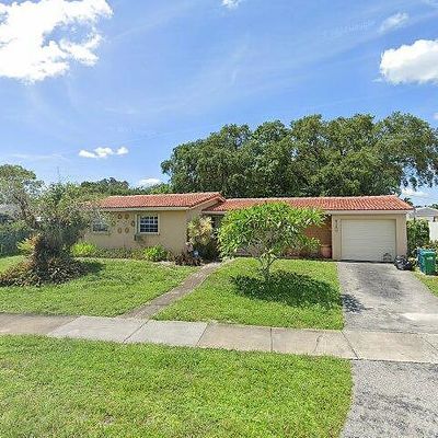 8250 Nw 182 Nd St, Hialeah, FL 33015