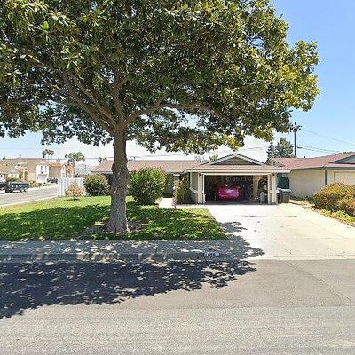 808 N Palisade Dr, Santa Maria, CA 93454