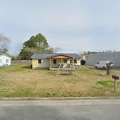 922 N Yaupon Ter, Morehead City, NC 28557