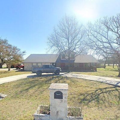 102 Pecan Dr, Mountain City, TX 78610