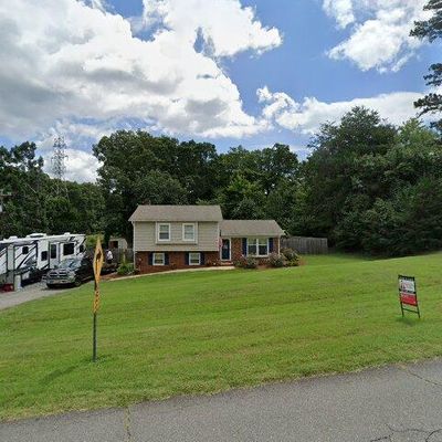 108 Logan Ct, King, NC 27021