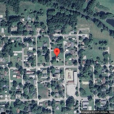 1006 N Hathaway St, Winamac, IN 46996