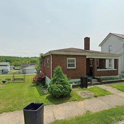 122 E Harvey Ave, Masontown, PA 15461