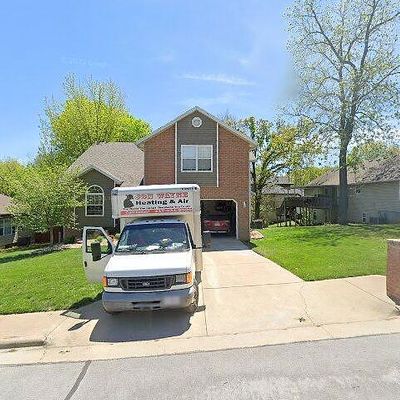 1112 W Poplar, Ozark, MO 65721