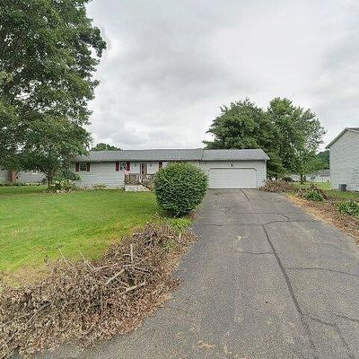 1115 Walter Dr, Zanesville, OH 43701