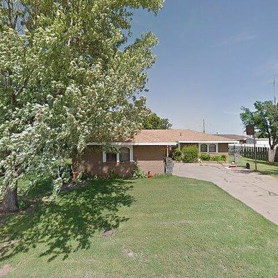 113 Naylor St, Okeene, OK 73763