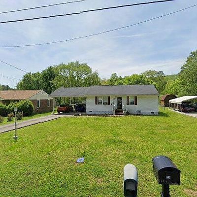 127 Howard Ave, Harriman, TN 37748