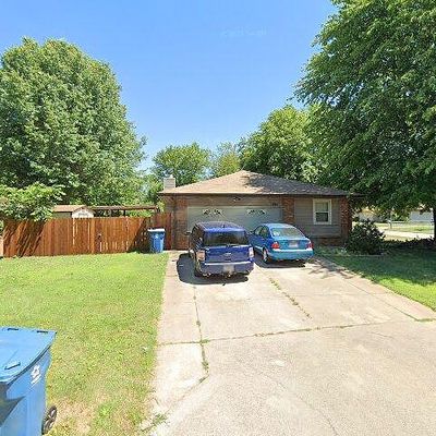 1607 W Tracy St, Springfield, MO 65807