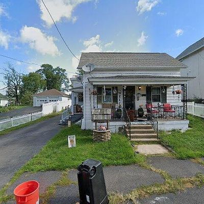 169 E Pine St, Dunmore, PA 18512