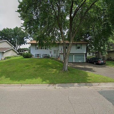 1497 Lark Ave, Saint Paul, MN 55109