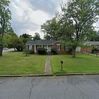 1904 Amber Ln, Greensboro, NC 27407