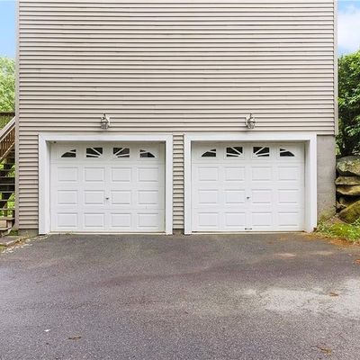 2 Midwestern Cir, Johnston, RI 02919