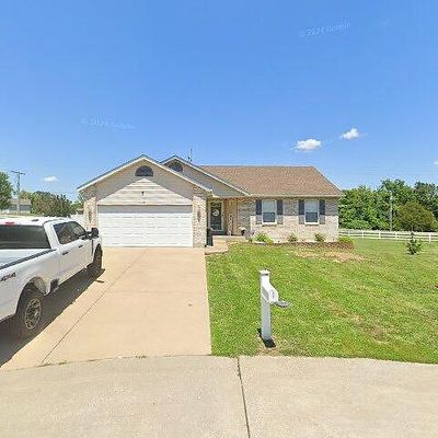 2 Trail Blaze Cir, Festus, MO 63028