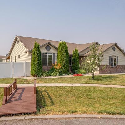 2874 N Midnight Blue Dr, Idaho Falls, ID 83401