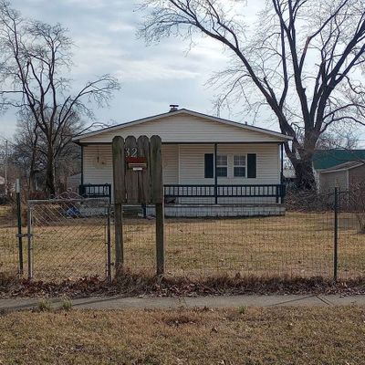 321 W Raymond St, Harrisburg, IL 62946