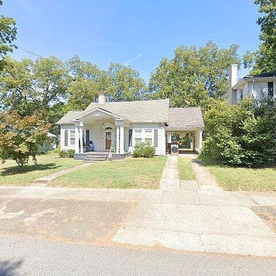 322 W Sycamore St, Lincolnton, NC 28092