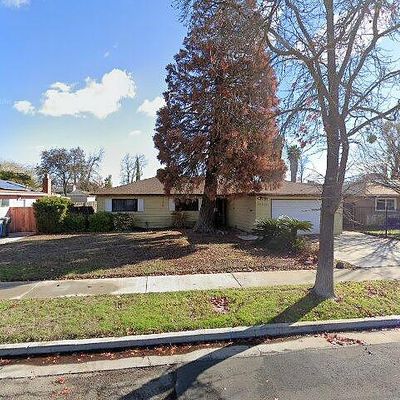 3238 Sacramento Dr, Merced, CA 95348