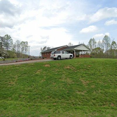 3017 Mountain Rd, Walnut Cove, NC 27052