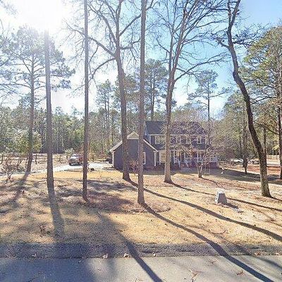 302 Lazar Ln, Southern Pines, NC 28387