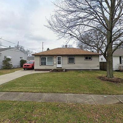 387 Lynn Dr, Cuyahoga Falls, OH 44221